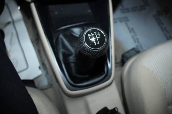 2006 Volkswagen Golf GLS 4dr Hatchback w/manual