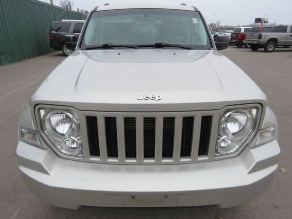 2008 JEEP LIBERTY SPORT;VERY LOW MILES;4X4 & LOADED;LIKE NEW TIRES !