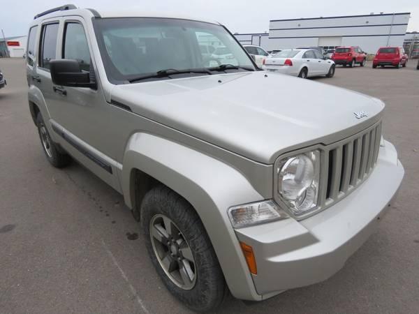 2008 JEEP LIBERTY SPORT;VERY LOW MILES;4X4 & LOADED;LIKE NEW TIRES !