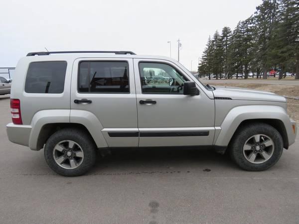 2008 JEEP LIBERTY SPORT;VERY LOW MILES;4X4 & LOADED;LIKE NEW TIRES !