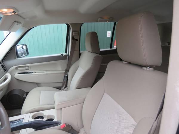 2008 JEEP LIBERTY SPORT;VERY LOW MILES;4X4 & LOADED;LIKE NEW TIRES !