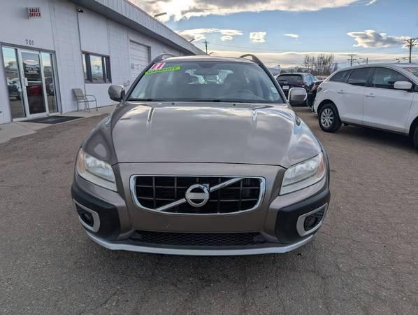 2011 Volvo XC70 32 ONE OWNER - CLEAN CARFAX - LOW MILES