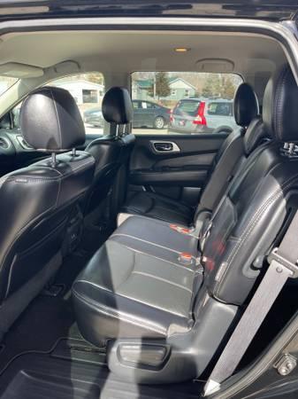 2020 Nissan Pathfinder SL suv Magnetic Black Pearl