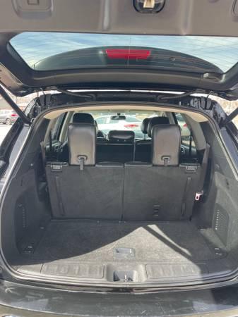 2020 Nissan Pathfinder SL suv Magnetic Black Pearl