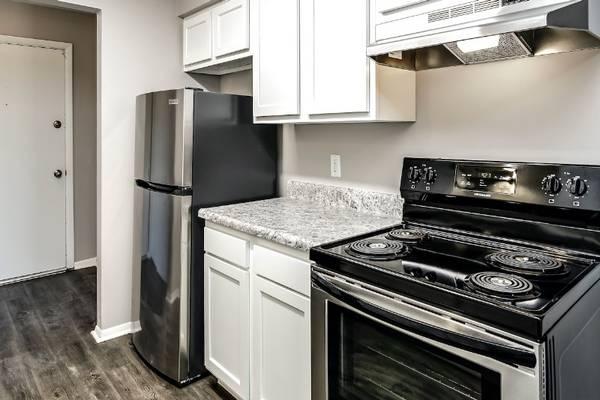 Large Closets, 1bd 1ba