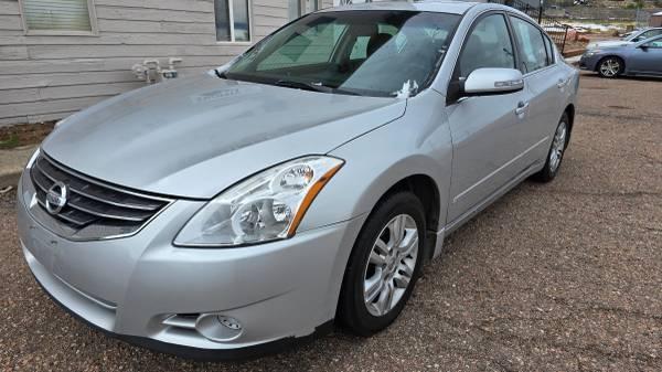 2011 Nissan altima 2.5 sl (like new) loaded.. low mile