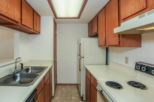 Cute and Cozy Jr. One Bedroom at Meadow Glen Apartments!