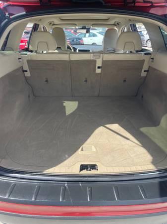 2013 Volvo XC60 T6 suv RED